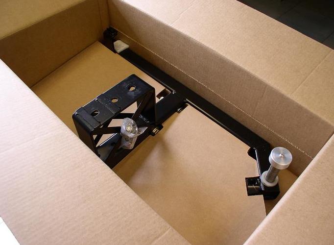 HTS-20S Swing Mount Ultra-Rack shipping box 2